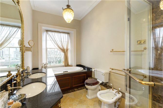https://photos-a.propertyimages.ie/media/0/0/8/4909800/dd7682c8-db90-4ea5-a502-09ab5af44543_l.jpg