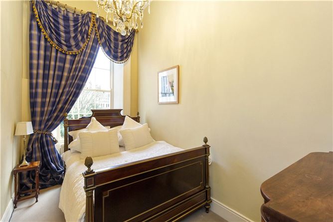 https://photos-a.propertyimages.ie/media/0/0/8/4909800/dd7682c8-db90-4ea5-a502-09ab5af44543_l.jpg