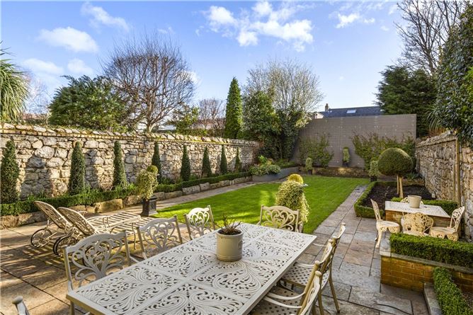 https://photos-a.propertyimages.ie/media/0/0/8/4909800/dd7682c8-db90-4ea5-a502-09ab5af44543_l.jpg