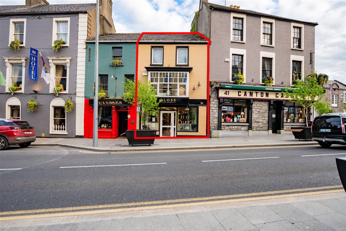 Gloss, 39 Pearse Street, Mullingar, Co. Westmeath