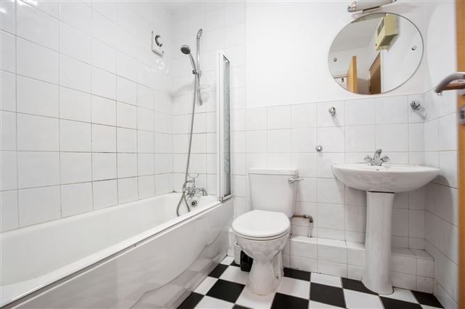44 Packenham Apartments, Monkstown, Co. Dublin