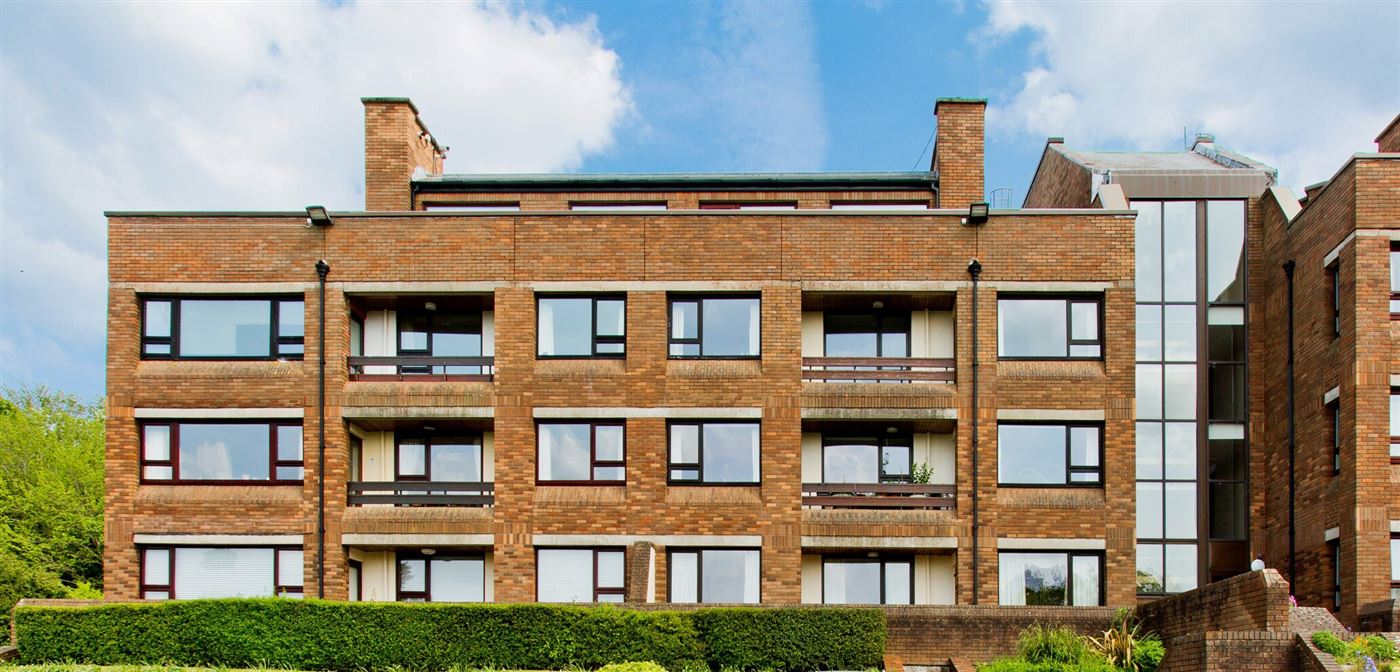 38 Killiney Hill Park, Killiney, Co. Dublin