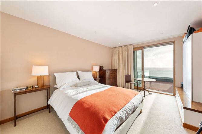 https://photos-a.propertyimages.ie/media/0/0/9/4918900/b59781aa-db72-4bab-b8e5-30349770eb6f_l.jpg