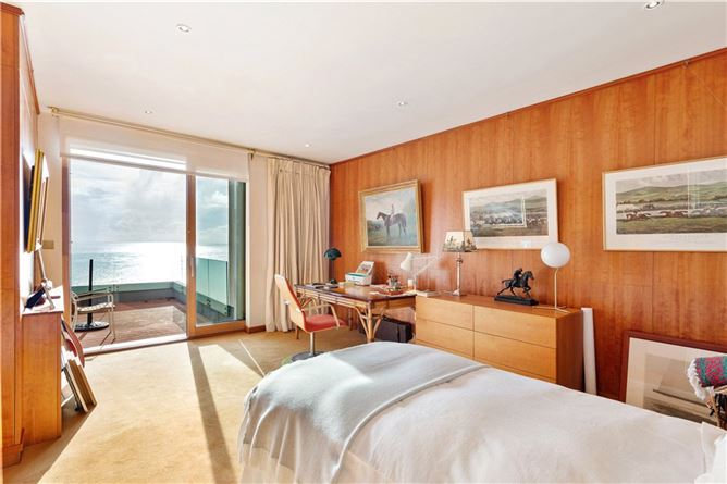https://photos-a.propertyimages.ie/media/0/0/9/4918900/b59781aa-db72-4bab-b8e5-30349770eb6f_l.jpg