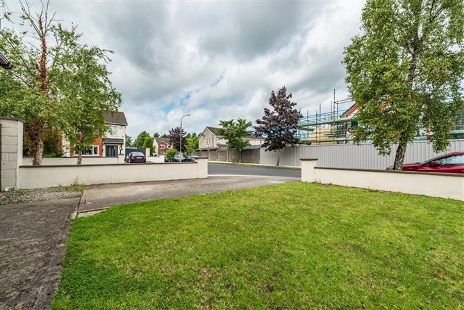 https://photos-a.propertyimages.ie/media/0/0/9/4942900/601c8527-5e2c-435b-8f99-26f7eb333ac9_l.jpg