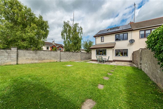 https://photos-a.propertyimages.ie/media/0/0/9/4942900/601c8527-5e2c-435b-8f99-26f7eb333ac9_l.jpg