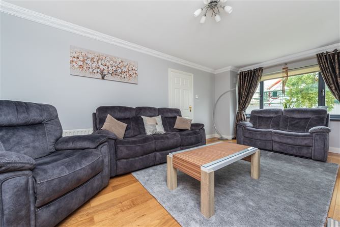 https://photos-a.propertyimages.ie/media/0/0/9/4942900/601c8527-5e2c-435b-8f99-26f7eb333ac9_l.jpg