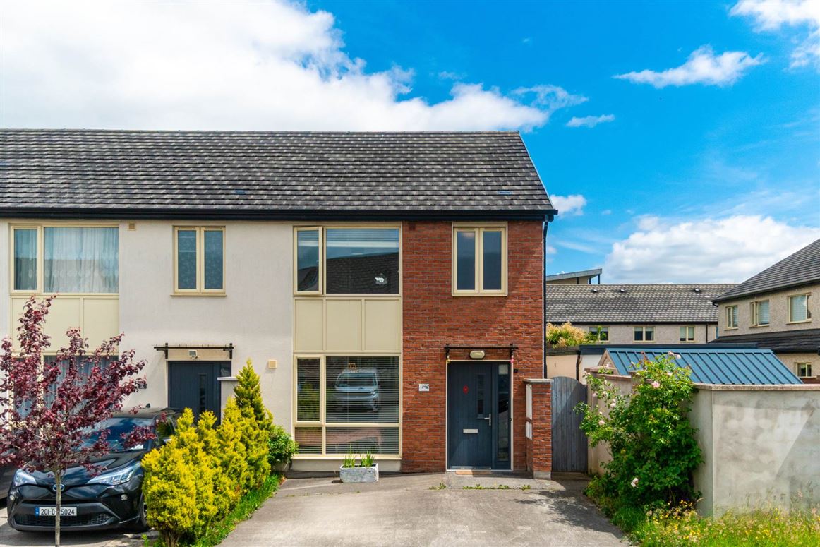 17 The Drive, The Paddocks, Hansfield, Dublin 15