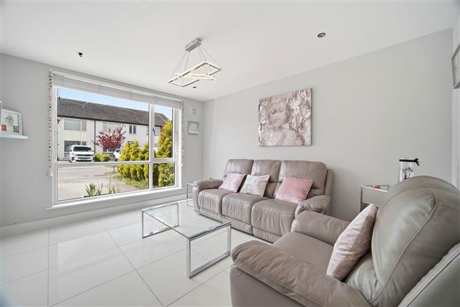 17 The Drive, The Paddocks, Hansfield, Dublin 15