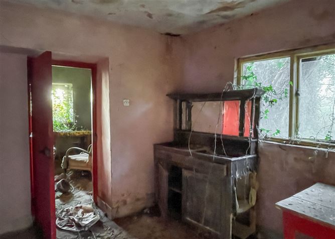 Corrasluastia, Ballinlough, Co. Roscommon