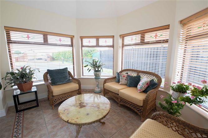 9 Brookfield, Haggardstown, Dundalk, Co. Louth, A91EY13, Blackrock, Louth