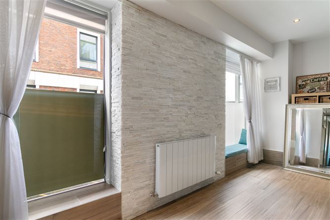 24 Adelphi House, Upper George's Street, Dun Laoghaire, Co. Dublin