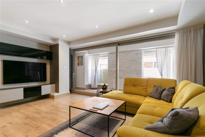 24 Adelphi House, Upper George's Street, Dun Laoghaire, Co. Dublin