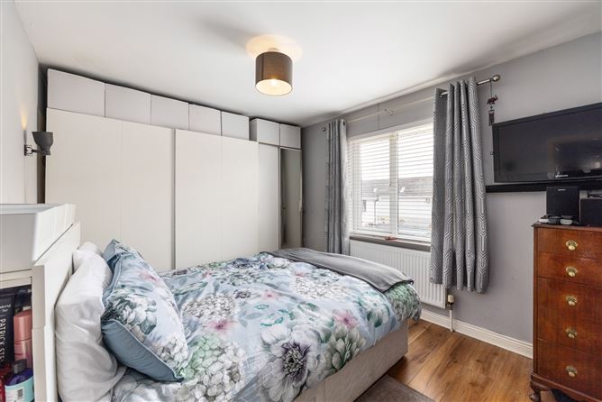 10 Scribblestown Grove, Finglas, Dublin 11