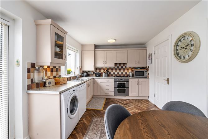 10 Scribblestown Grove, Finglas, Dublin 11