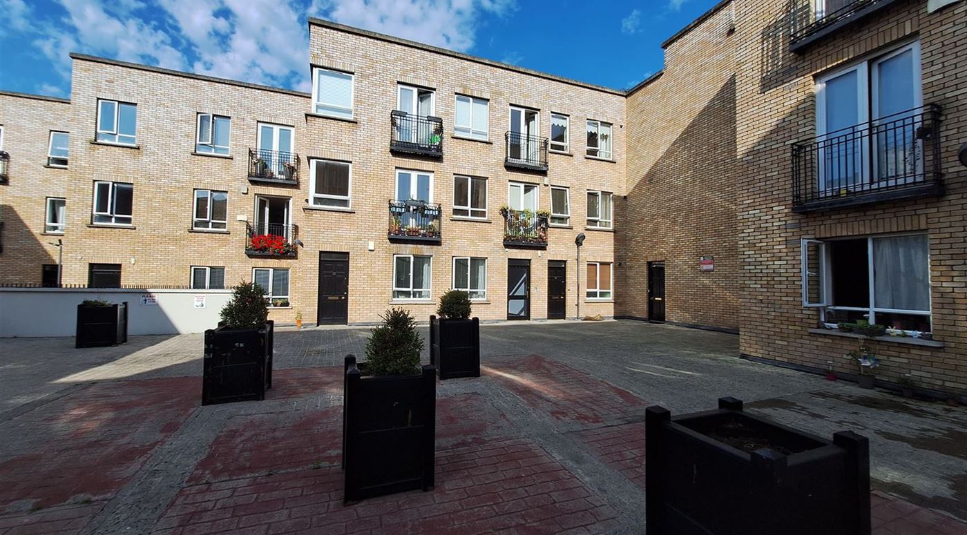 Berrysclose, Inchicore,   Dublin 8