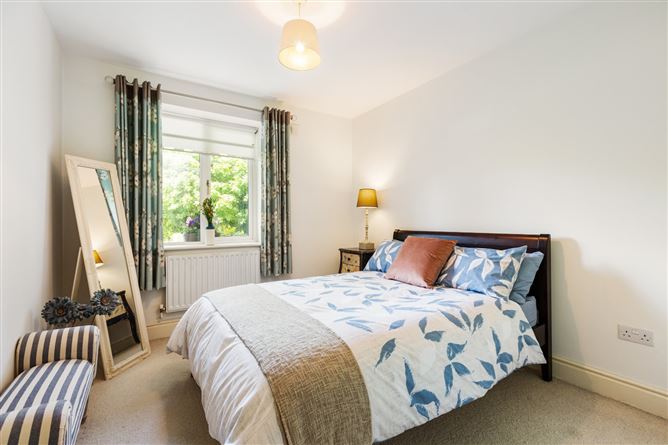 37 Ballintyre Grove, Ballinteer, Dublin 16
