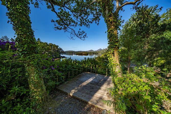 Rossdoon, Reenmeen East, Glengarriff, Cork