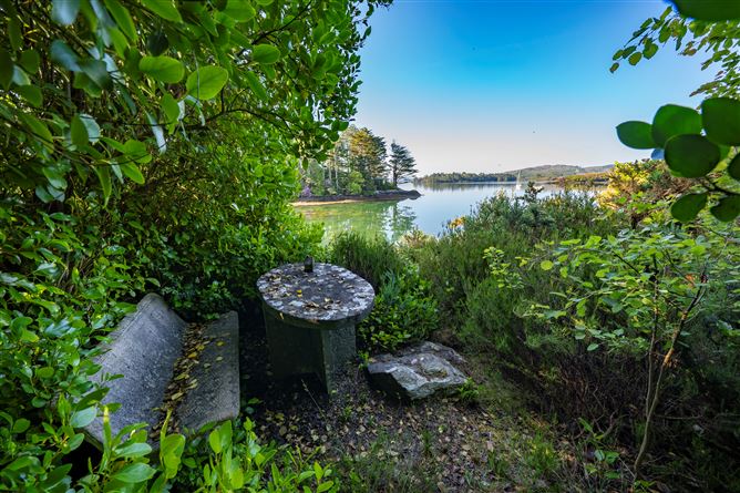 Rossdoon, Reenmeen East, Glengarriff, Cork
