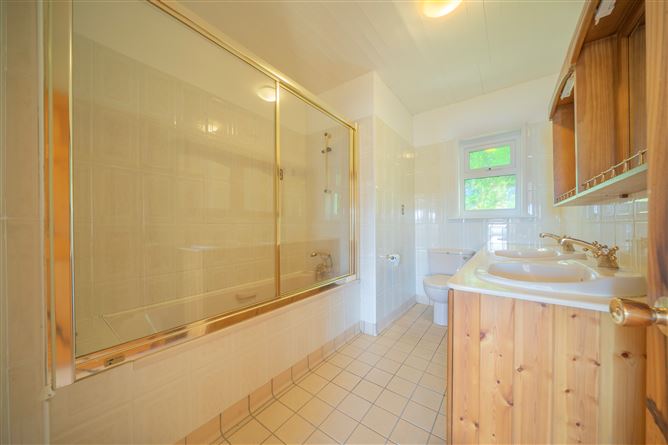 Rossdoon, Reenmeen East, Glengarriff, Cork