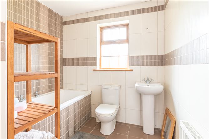 2 Pine Crescent, Drumgola Wood, Cavan