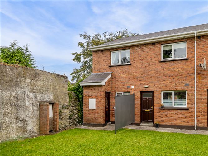 No. 14 Power's Court Close, Eyre Street, Newbridge, Kildare