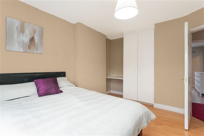 30 Ellensborough Close, Kiltipper, Dublin 24