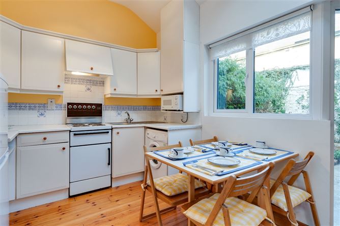 32 Findlater Street, Glasthule, Co. Dublin