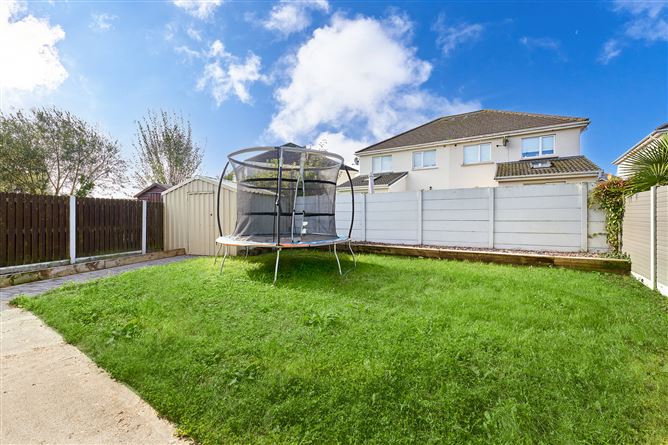 Photo 14 of 22 — 27 Newcastle Woods  Square, Enfield, Meath