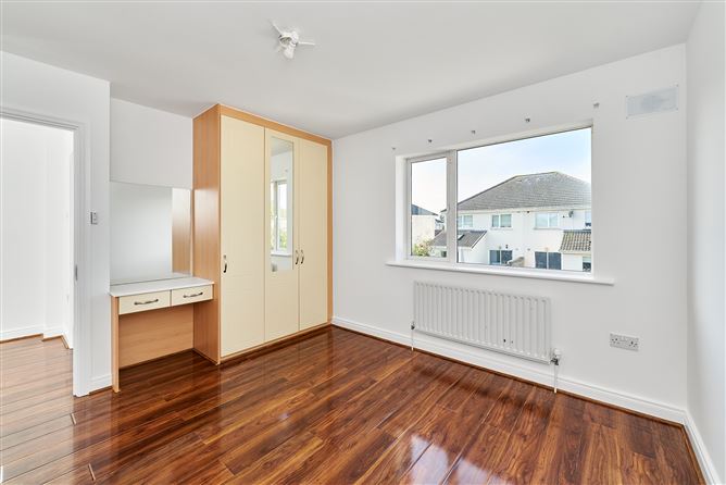 Photo 15 of 22 — 27 Newcastle Woods  Square, Enfield, Meath