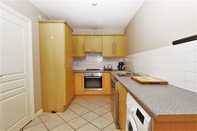 33 Curragh Hall Crescent, Tyrellstown, Dublin 15