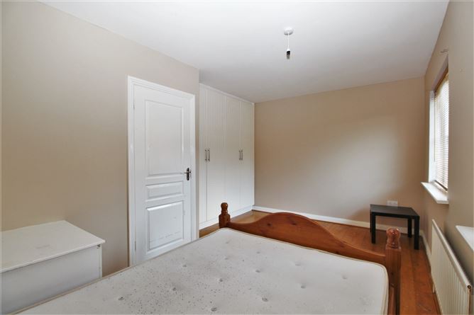 33 Curragh Hall Crescent, Tyrellstown, Dublin 15