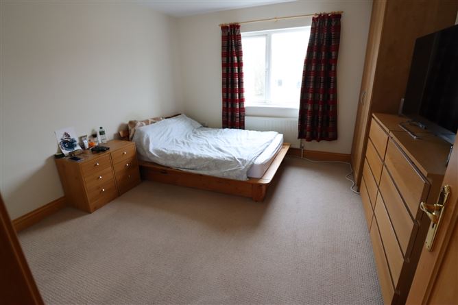 10 Cedarwood Drive, Castleheights, Carrigaline, Cork