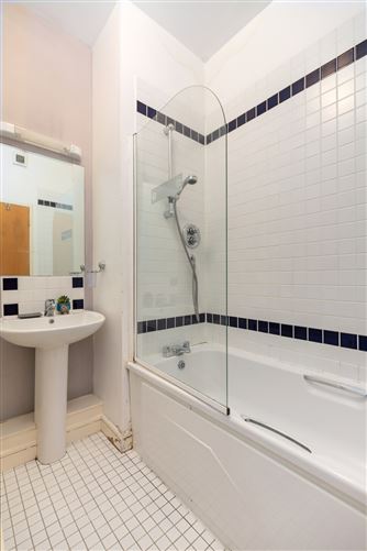 106 Rathlin House, Custom House Square, IFSC, Dublin 1