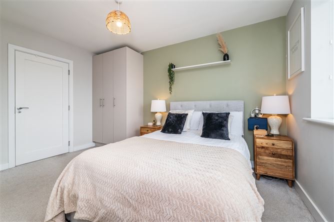 https://photos-a.propertyimages.ie/media/0/1/3/5017310/189380d1-c9b2-4fae-9257-4f27d992eadf_l.jpg