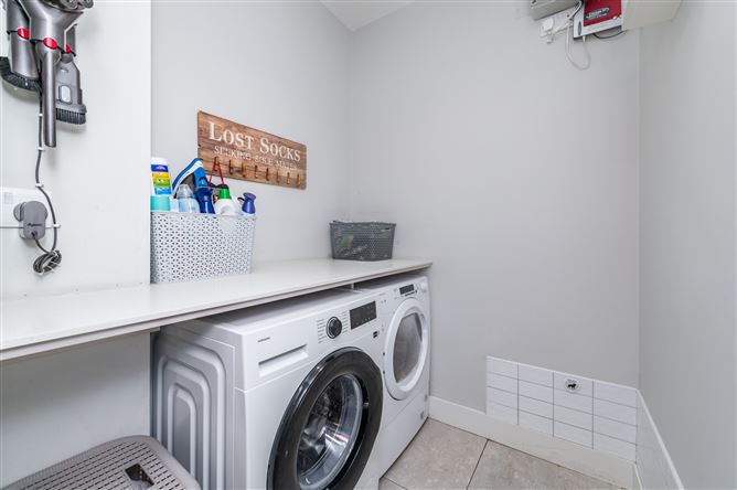 https://photos-a.propertyimages.ie/media/0/1/3/5017310/189380d1-c9b2-4fae-9257-4f27d992eadf_l.jpg