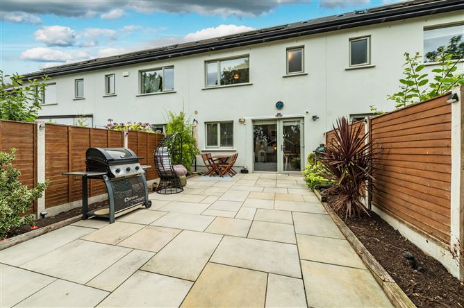 https://photos-a.propertyimages.ie/media/0/1/3/5017310/189380d1-c9b2-4fae-9257-4f27d992eadf_l.jpg