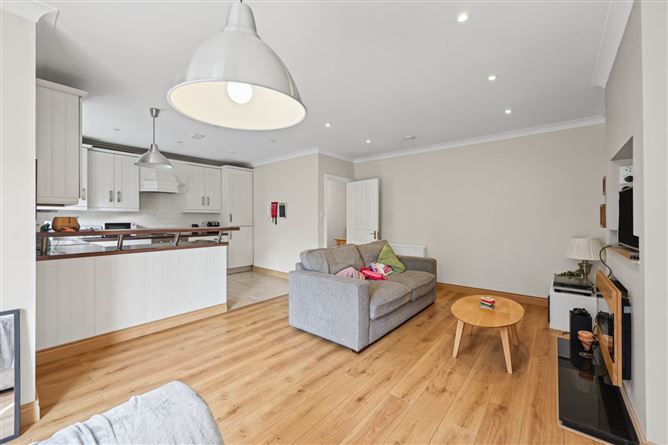 80 Parklands Court, Ballycullen, Dublin 24