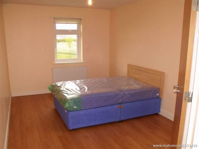 Photo 12 of 17 — 37 Melville Terrace, Finglas, Dublin 11, Finglas,  Dublin 11