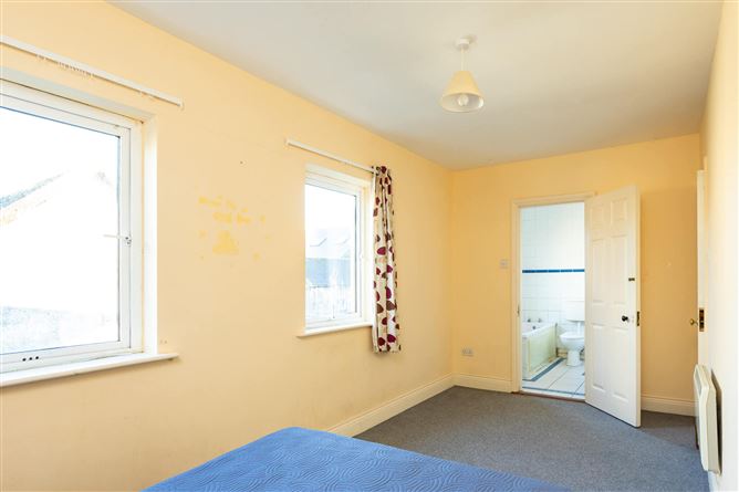 1 Sandlighter Court, College Road, Clonakilty, Co. Cork