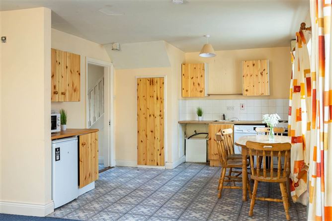 1 Sandlighter Court, College Road, Clonakilty, Co. Cork