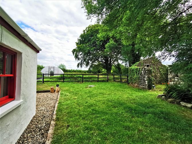 Beech Tree Cottage, Scaurdaune, Treengarve, Ballindine, Co. Mayo