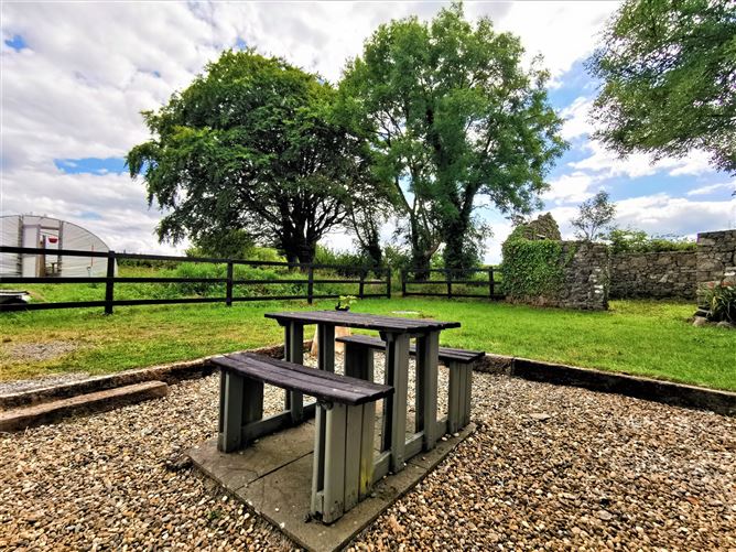 Beech Tree Cottage, Scaurdaune, Treengarve, Ballindine, Co. Mayo