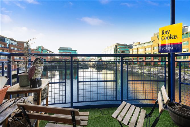 Apartment 6, Aranmore, Custom House Harbour, IFSC, Dublin 1, D01DP95