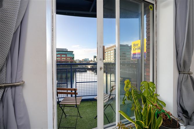 Apartment 6, Aranmore, Custom House Harbour, IFSC, Dublin 1, D01DP95