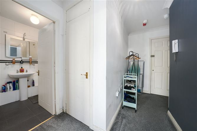 Apartment 6, Aranmore, Custom House Harbour, IFSC, Dublin 1, D01DP95