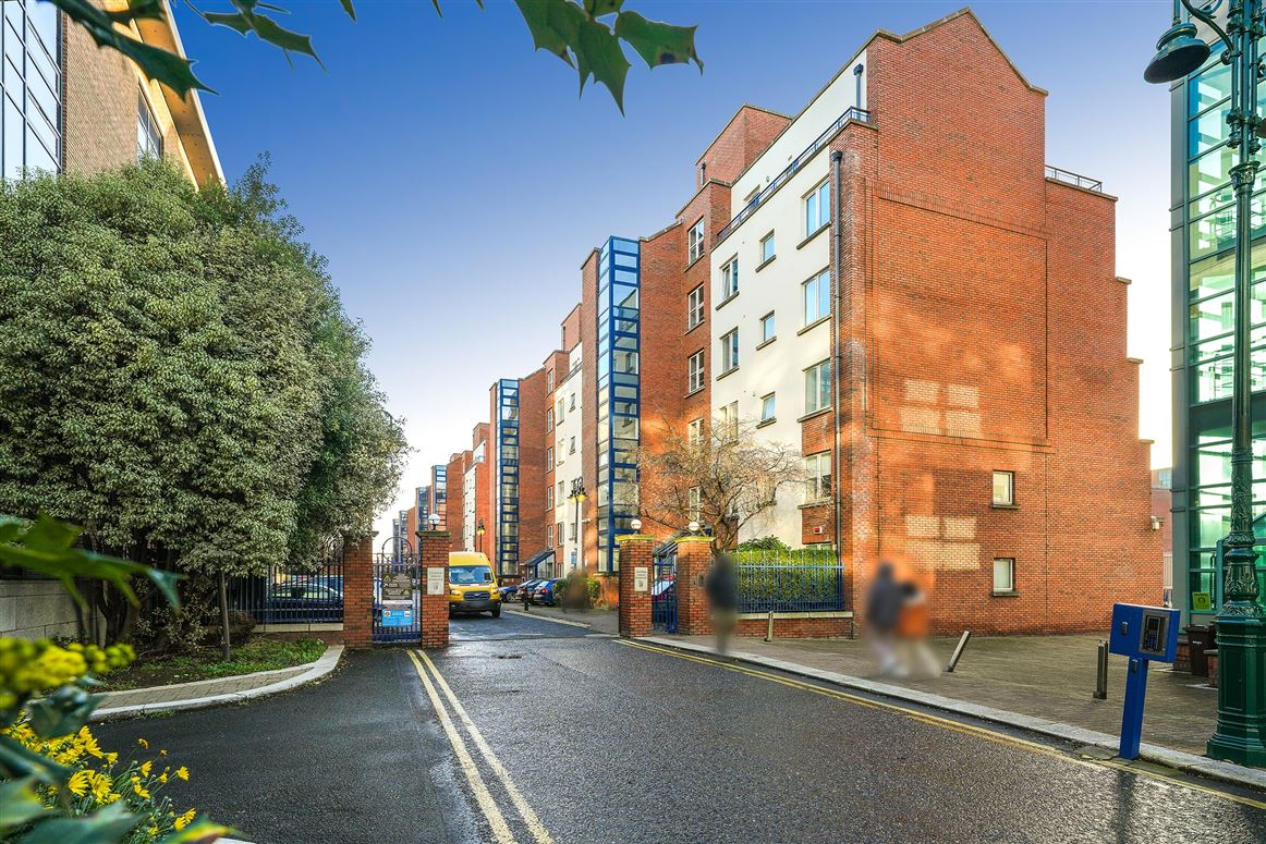 Apartment 6, Aranmore, Custom House Harbour, IFSC, Dublin 1, D01DP95