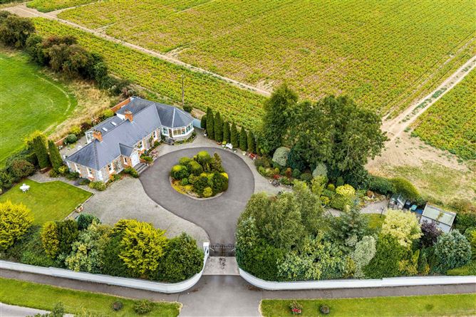 Mullaghcrone Lodge, Donore, Drogheda, Meath