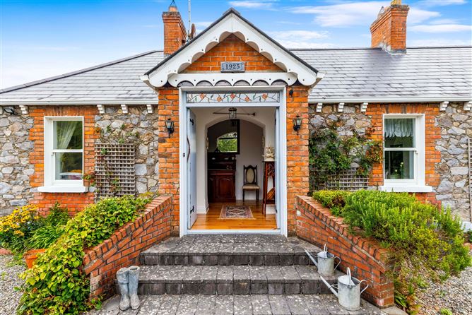Mullaghcrone Lodge, Donore, Drogheda, Meath