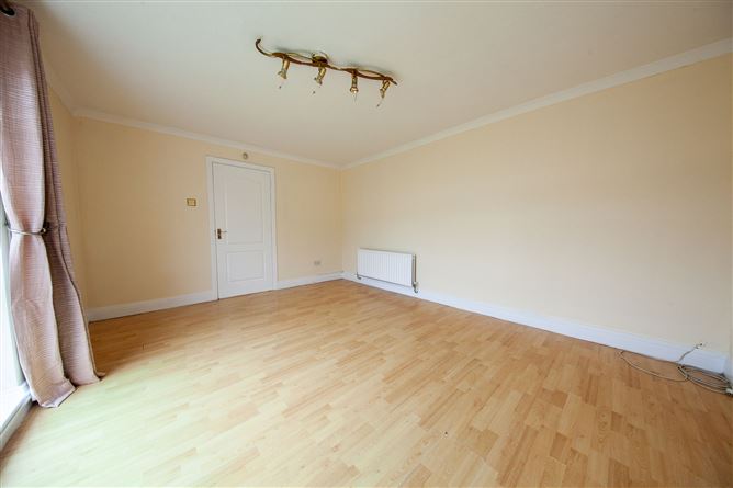 73 Coultry Avenue, Ballymun, Dublin